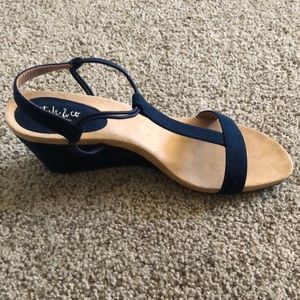 Style & Co Mulan sandal navy size 9